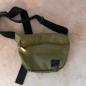 Herschel Supply Co. Fanny pack!